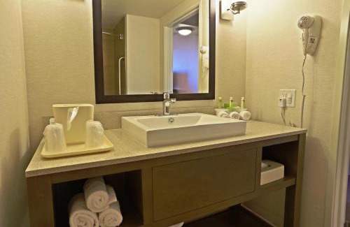 Desert Ridge West Hotel | Holiday Inn Express & Suites - Phoenix North - Scottsdale by IHG