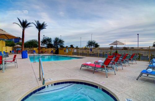 Desert Ridge West Hotel | Holiday Inn Express & Suites - Phoenix North - Scottsdale by IHG