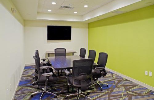 Desert Ridge West Hotel | Holiday Inn Express & Suites - Phoenix North - Scottsdale by IHG