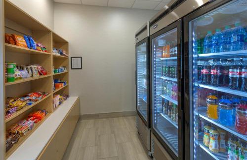 Tukwila Hotel | Holiday Inn Express & Suites - Seattle South - Tukwila by IHG