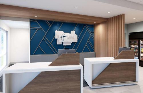 East Riverside Hotel | Holiday Inn Express & Suites Waco Downtown by IHG