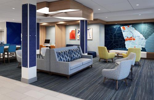East Riverside Hotel | Holiday Inn Express & Suites Waco Downtown by IHG