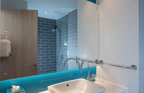 Swindon Hotel | Holiday Inn Express Swindon City Centre by IHG