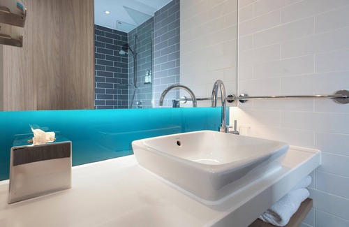 Swindon Hotel | Holiday Inn Express Swindon City Centre by IHG