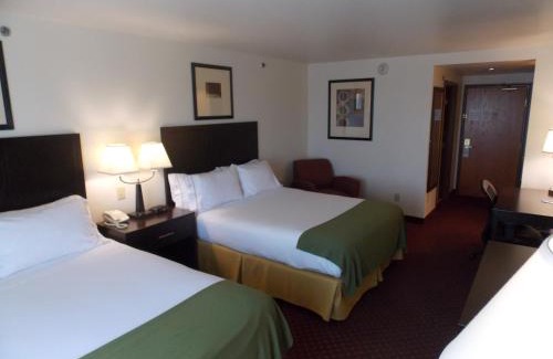 Lindbergh Lawns Hotel | Holiday Inn Express Syracuse-Fairgrounds by IHG