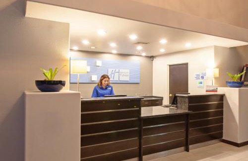 Temecula Hotel | Holiday Inn Express Temecula by IHG