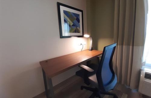 Piarco Hotel | Holiday Inn Express Trincity by IHG