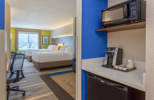 Chesterfield Hotel | Holiday Inn Express & Suites St. Louis - Chesterfield by IHG