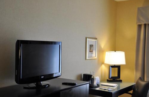 Christiansburg Hotel | Holiday Inn Express Hotel & Suites Christiansburg by IHG