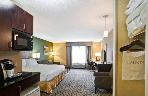 Christiansburg Hotel | Holiday Inn Express Hotel & Suites Christiansburg by IHG
