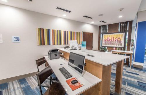 Milledgeville Hotel | Holiday Inn Express & Suites - Milledgeville by IHG