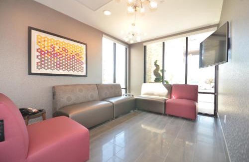 South Oklahoma City Hotel | Holiday Inn Express & Suites Oklahoma City Mid - Arpt Area by IHG