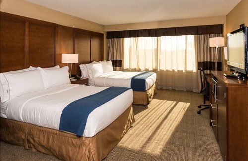 Downtown Hotel | Holiday Inn Express Washington DC N-Silver Spring by IHG