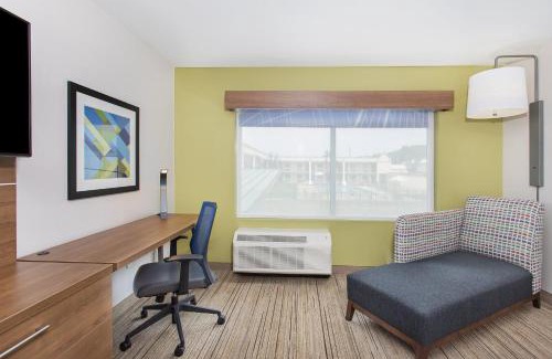 Williamsburg Hotel | Holiday Inn Express Williamsburg by IHG