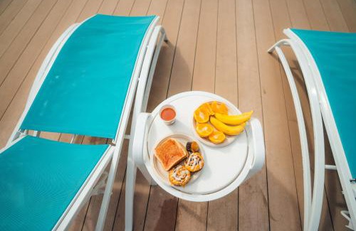 Waikiki Resort | Holiday Inn Express Waikiki by IHG