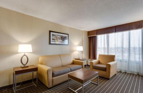 Springfield Hotel | Holiday Inn Express Washington DC SW - Springfield by IHG