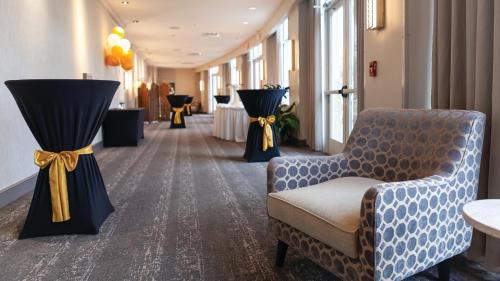 Orange Park Hotel | Holiday Inn Hotel & Suites - Orange Park - Wells Rd.