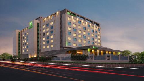Jaipur Hotel | Holiday Inn Jaipur City Centre by IHG
