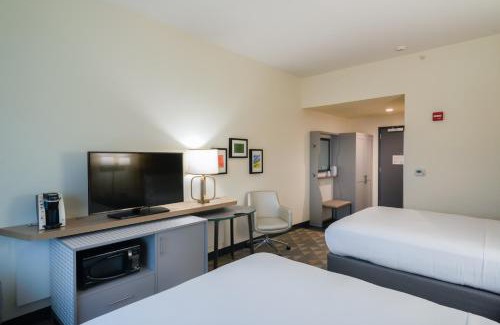 Joplin Hotel | Holiday Inn Joplin by IHG