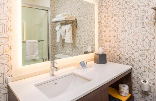 Joplin Hotel | Holiday Inn Joplin by IHG