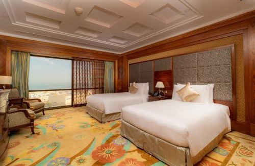 Salmiya Hotel | Holiday Inn Kuwait by IHG