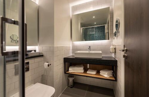 Sutton West Hotel | Holiday Inn London Sutton by IHG