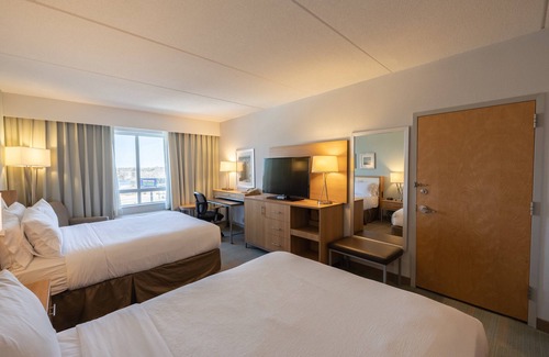 Manahawkin Hotel | Holiday Inn Manahawkin/Long Beach Island by IHG