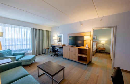 Manahawkin Hotel | Holiday Inn Manahawkin/Long Beach Island by IHG