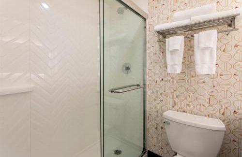 Marquette Hotel | Holiday Inn Marquette by IHG