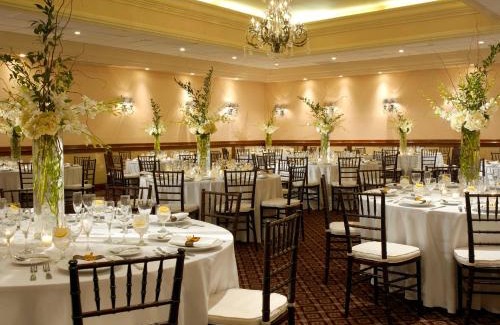 Mid Beach Hotel | Holiday Inn Miami Beach-Oceanfront by IHG