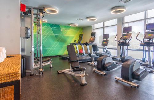 Miami Springs Hotel | Holiday Inn Miami International Airport by IHG