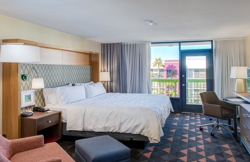 Mesa Hotel | Holiday Inn Phoenix-Mesa/Chandler by IHG