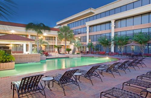 Port Arthur Hotel | Holiday Inn Port Arthur - Park Central by IHG