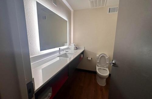 Port Arthur Hotel | Holiday Inn Port Arthur - Park Central by IHG
