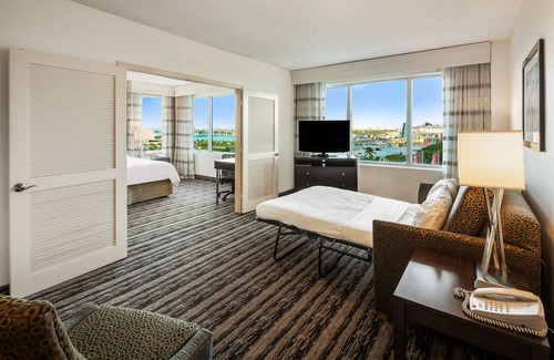 Downtown Miami Hotel | Holiday Inn Port of Miami - Downtown by IHG