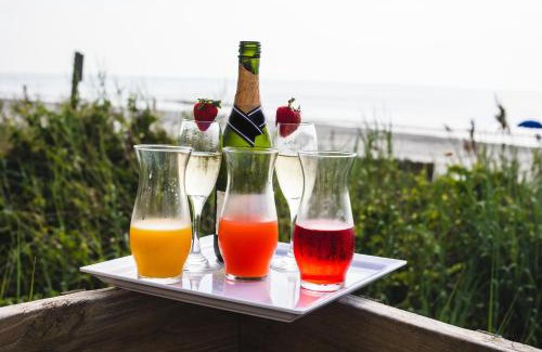 Surfside Beach Resort | Holiday Inn Resort Oceanfront at Surfside Beach by IHG