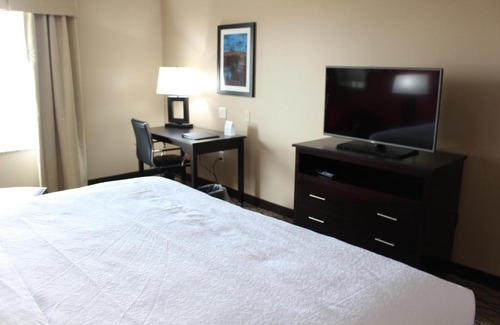 Salina Hotel | Holiday Inn Salina by IHG
