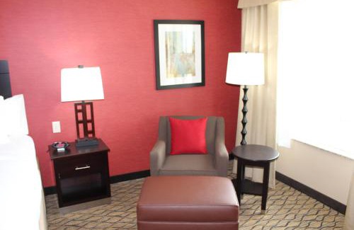 Salina Hotel | Holiday Inn Salina by IHG