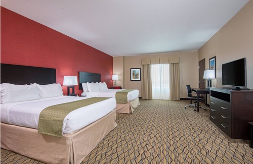 Salina Hotel | Holiday Inn Salina by IHG