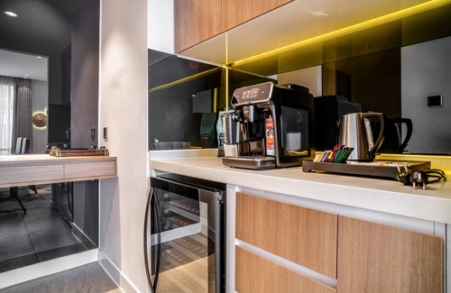 Tan Binh Hotel | Holiday Inn & Suites Saigon Airport by IHG