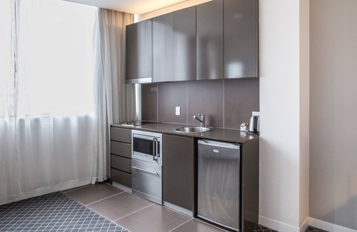 Bondi Junction Hotel | Holiday Inn & Suites Sydney Bondi Junction by IHG