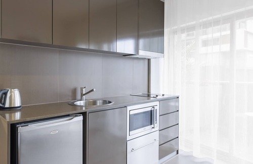 Bondi Junction Hotel | Holiday Inn & Suites Sydney Bondi Junction by IHG
