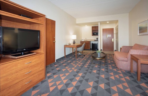 Goodyear Hotel | Holiday Inn & Suites Goodyear - West Phoenix Area by IHG