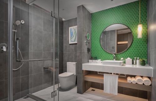 Kunshan Hotel | Holiday Inn & Suites Kunshan Huaqiao by IHG - F1 Racing Preferred Hotel