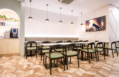Bondi Junction Hotel | Holiday Inn & Suites Sydney Bondi Junction by IHG