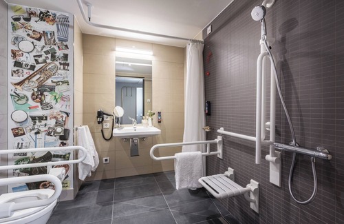 Am Riesenfeld Hotel | Holiday Inn - the niu, Brass Munich Olympiapark by IHG