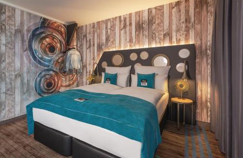 Am Riesenfeld Hotel | Holiday Inn - the niu, Brass Munich Olympiapark by IHG