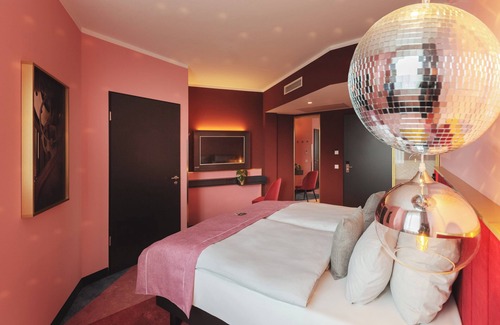 Schwabing-Freimann Hotel | Holiday Inn - the niu, Loco Munich North by IHG