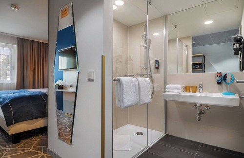 Halle Hotel | Holiday Inn - the niu, Ridge Halle Central Station by IHG