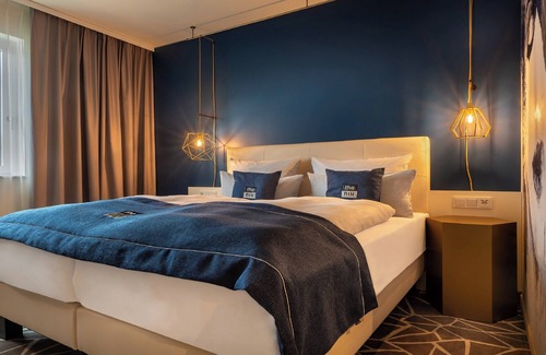 Halle Hotel | Holiday Inn - the niu, Ridge Halle Central Station by IHG